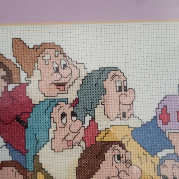 Snow white and the seven dorphs cross stitched - Picture 8 of 8